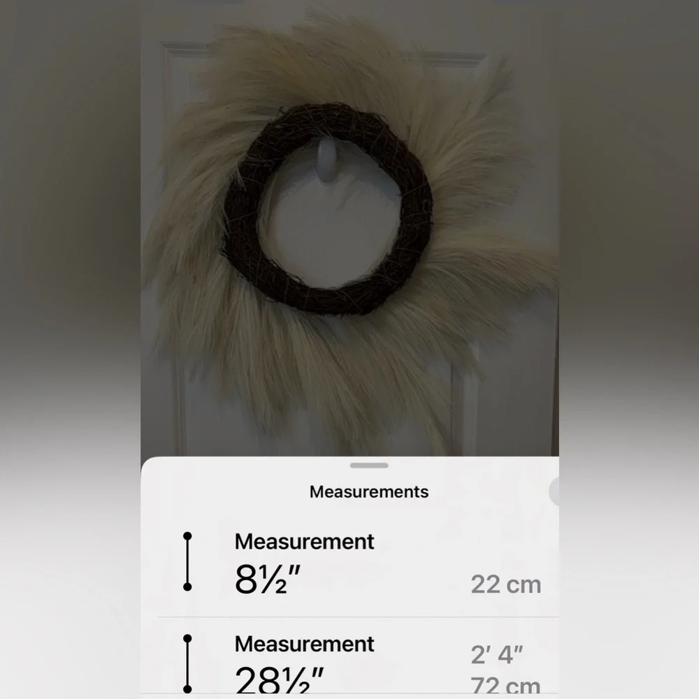 Chic Cream Holiday Wreath
